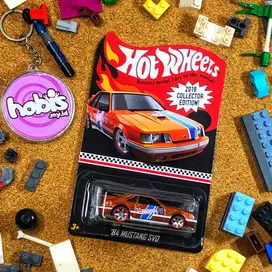 Diecast Hot Wheels Collector Edition 2019 Ford Mustang Orange Mail In
