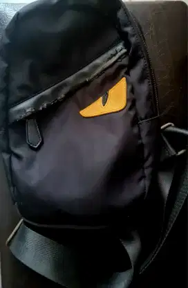 Tas selempang fendi ukuran tinggi 30cm x lebat 15cm