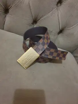 Like new .authentic ikat pinggang .belt louis vuitton .lv