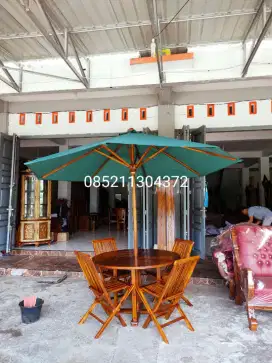 Set meja kursi payung cafe outdoor