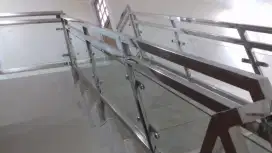 Pagar kaca railing tangga kaca balkon kaca