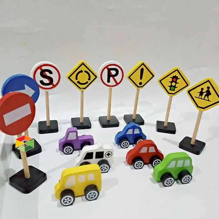 Miniatur Kendaraan Rambu Lalu Lintas Mainan Kayu Edukasi Anak PAUD