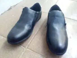 Sepatu pantofel kulit asli untuk kerja kantoran