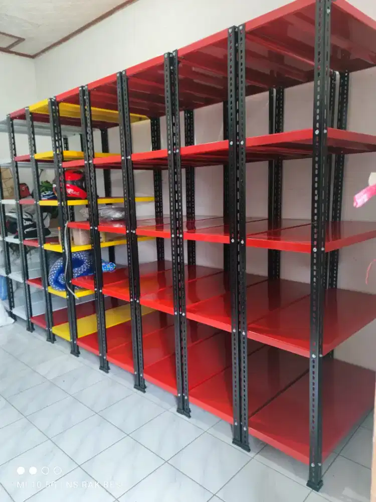rak besi warna merah kwalitas bagus