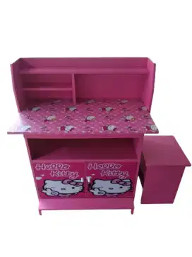 Meja belajar karakter custom