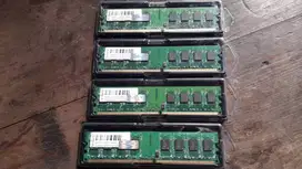 ram ddr2 2GB pc 6400 kondisi baik sekali dan 2GB DDR3