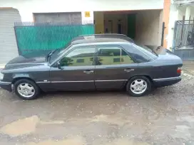 DIJUAL MERCEDES-BENZ E220 MASTERPIECE