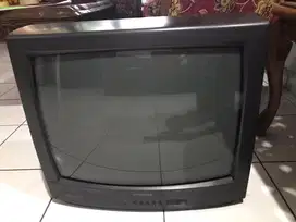 [NETT] TV tabung Toshiba 21 2050RE (kondisi mati)