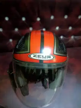 Helm Zeus ZS610