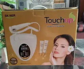 Touch up (setrika wajah)