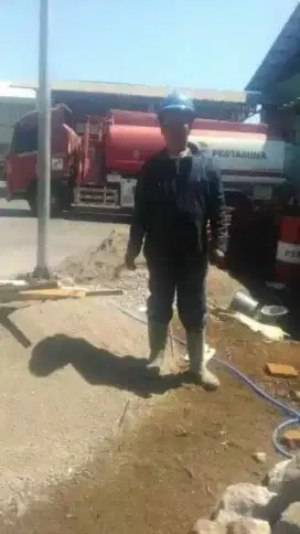 Menyediakan jasa renovasi rumah/tukang bangunan berpengalaman