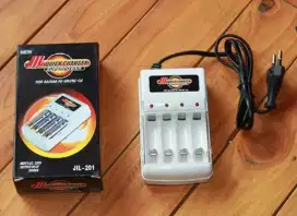 Free Ongkir Charger Battery AA /AAA