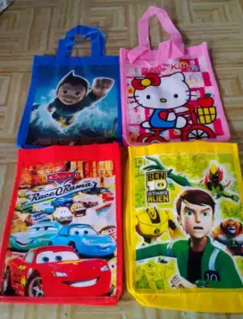 TAS HAMPERS ANAK MURAH HELLO KITTY MOBIL ASTROBOY BENTEN ULTAH GOODIE