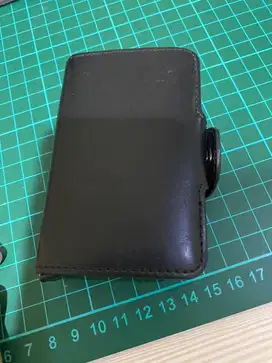 Dompet Kartu belum pernah dipakai