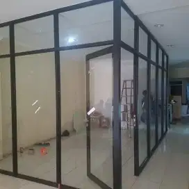 Partisi, pintu dan jendela aluminium minimalis