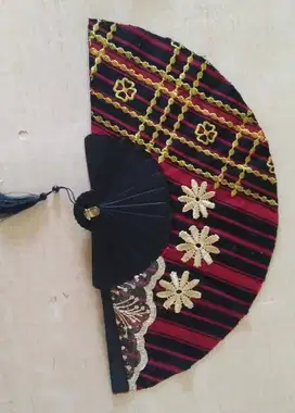 kipas kayu souvenir