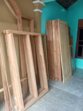 Menjual mebel kusen pintu jendela