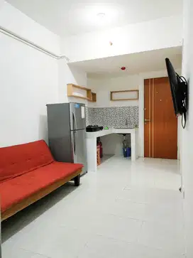Murah Disewakan Puncak CBD 2 BR furnish