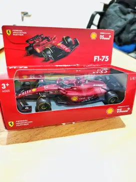 Shell Ferrari Diecast collector Formula 1 F1-75 Limited Edition