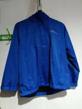 Jaket parasut tebal