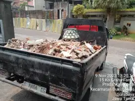Pickup L300 Jasa buang puing gragal sampah proyek pindahan cateran