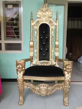 Kursi Raja Mewah