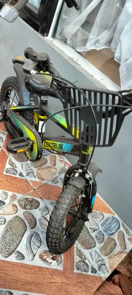 Sepeda anak BMX 12 in merk centrum ban bs pompa angin ban 2.5