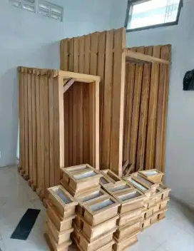 pintu jendela kusen kayu jati dan mahoni