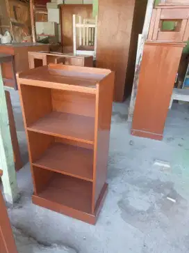Rak buku serbaguna