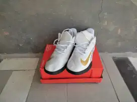 Sepatu Basket Nike Precision 4 Ukuran 46