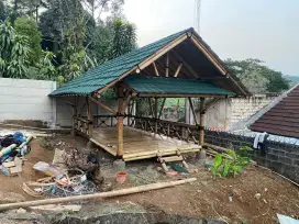 Saung bambu permanen