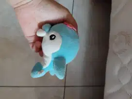 Mainan boneka lumba lumba imut untuk balita