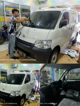 Kaca film gelap dari luar