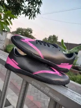 Sepatu futsal specs xlr