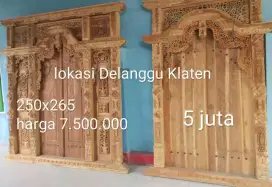 Pintu rumah unik gebyok ukir