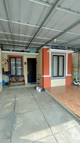 DISEWAKAN/ DIJUAL/ OVER KREDIT RUMAH FULL RENOVASI