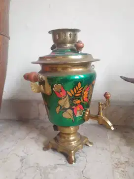 Tempat tea vintage