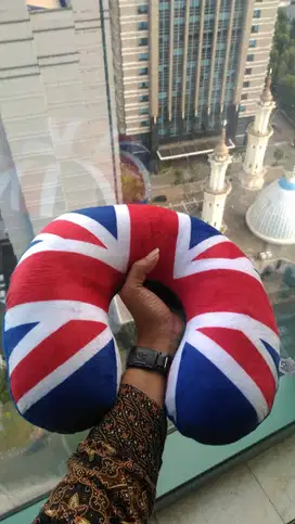 Bantal leher kepala aksesoris interior mobil motif bendera inggris SNI