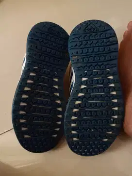 Adidas anak ukuran 18.5