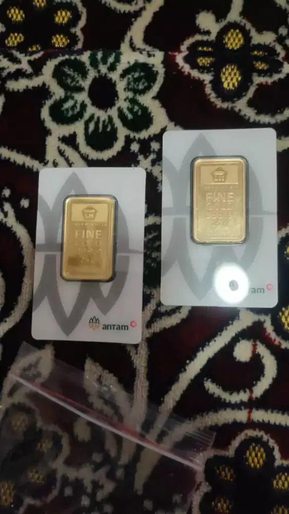 Emas logam mulia antam