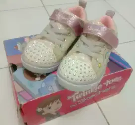 Sepatu anak Twinkle toes UK 26