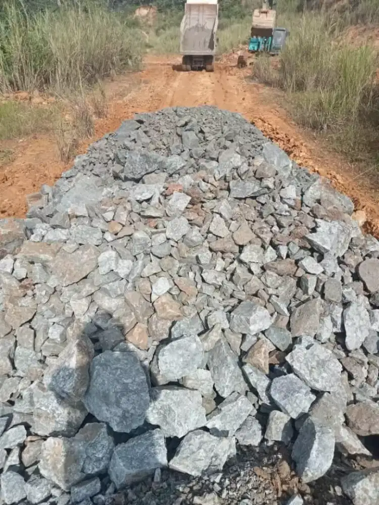 Abu batu pasir pasang cor limestone batu belah makadam sirdam split