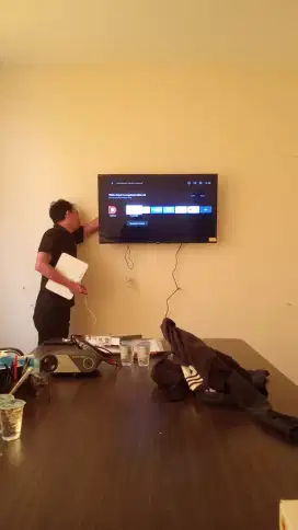 Bracket tv pasang briket tv