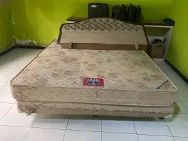 Tempat tidur + Kasur ALGA uk.jumbo, nego