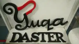 Tulisan huruf kayu kustom