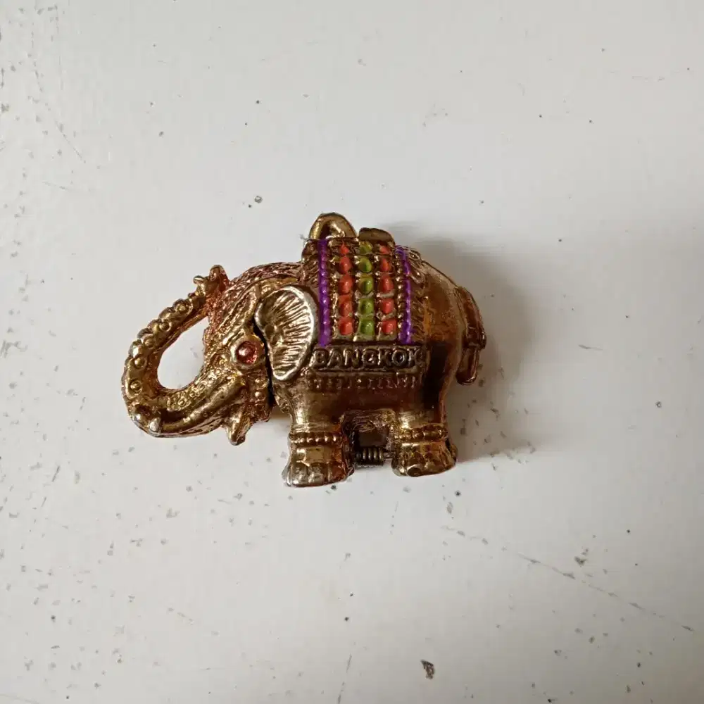 Pajangan Gajah kecil