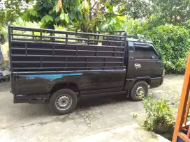 Sewa mobil pick up L300 mengangkut barang