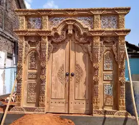 Kusen ukir kayu jati