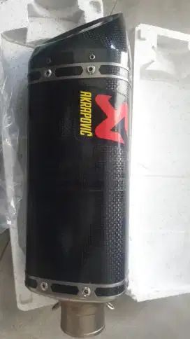 Knalpot Akra carbon Full System R25. ORIGINAL Mulus tanpa lecet