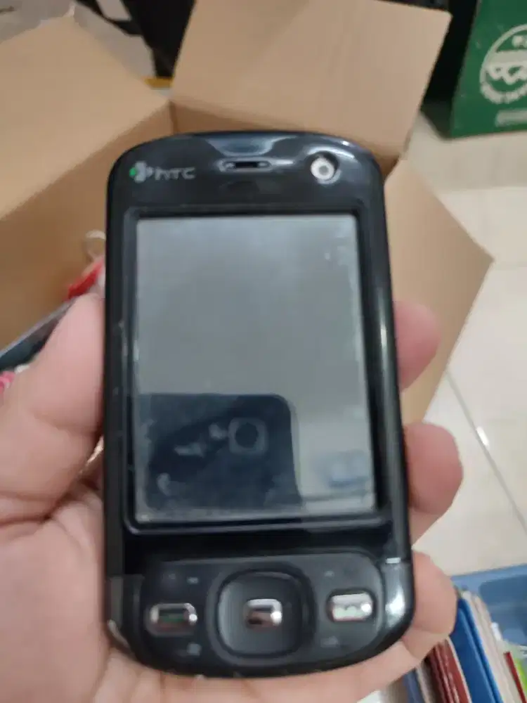 Smartphone HTC bekas